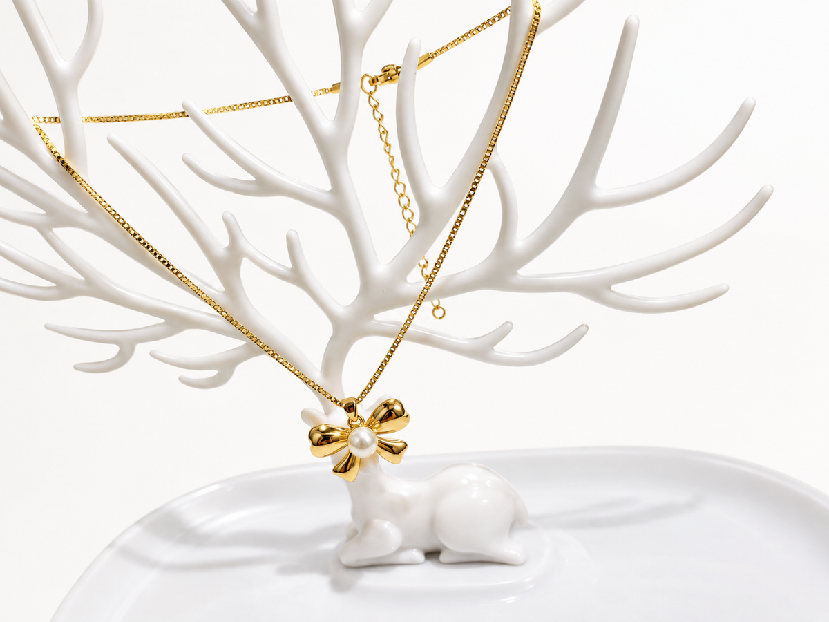 Bow Pearl Necklace — image 3 of 5