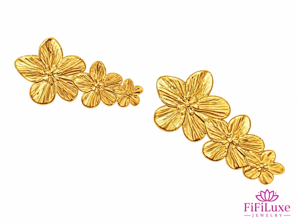 Flower Outline Stud Earrings